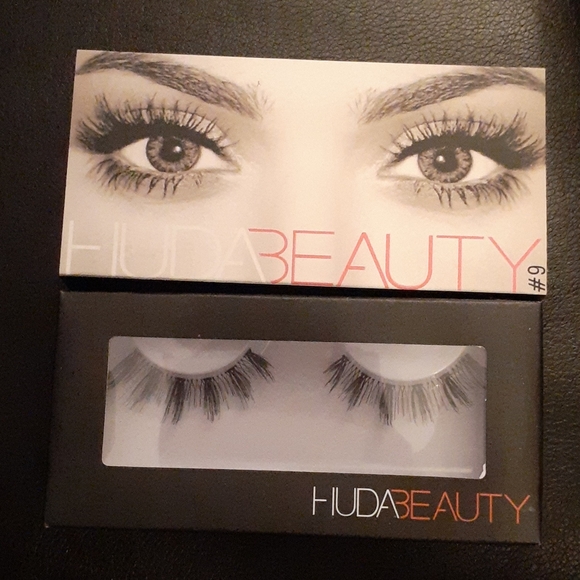 Lashes - Picture 2 of 4